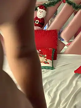 Snapshot of Tamara_Lubezkii chatting on December 2024 08:04:02 PM Tamara Lubezkii online show from December 2024 08:04:02 PM