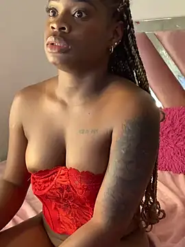 Snapshot of Tamara_Lubezkii chatting on February 2025 05:01:02 PM Tamara Lubezkii online show from February 2025 05:01:02 PM