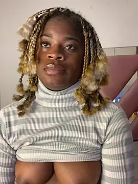 Snapshot of Tamara_Lubezkii chatting on February 2025 06:52:01 PM Tamara Lubezkii online show from February 2025 06:52:01 PM