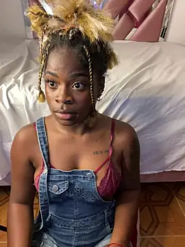 Snapshot of Tamara_Lubezkii chatting on February 2025 11:36:02 PM Tamara Lubezkii online show from February 2025 11:36:02 PM