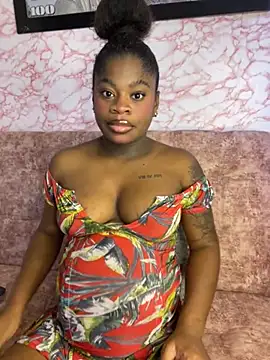 Snapshot of Tamara_Lubezkii chatting on October 2025 08:06:02 PM Tamara Lubezkii online show from October 2025 08:06:02 PM