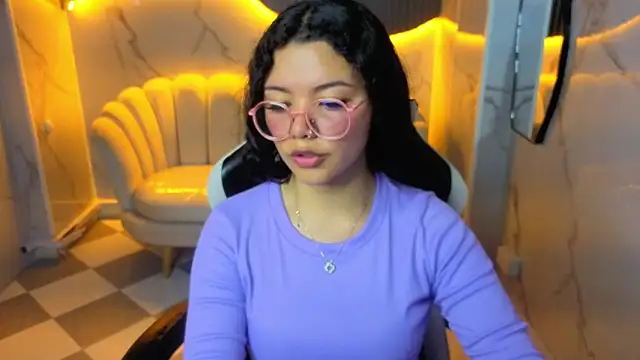 victoria castillo b online show from February 2026 07:57:02 PM