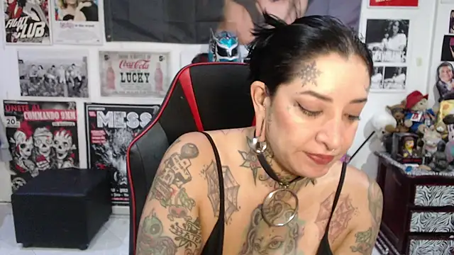 Rollyderolandia666 online show from December 2025 10:05:01 PM