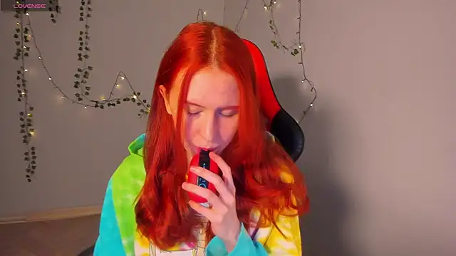 FruttiTatti online show from November 2025 05:12:02 PM