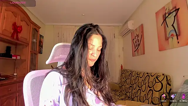 Snapshot of bella_apont chatting on February 2025 06:26:02 PM bella apont online show from February 2025 06:26:02 PM