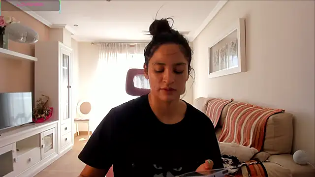 Snapshot of bella_apont chatting on September 2025 12:38:02 PM bella apont online show from September 2025 12:38:02 PM