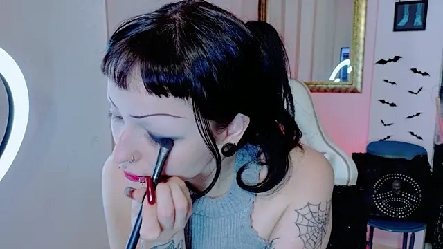 Madison Jackson online show from April 2026 07:41:01 PM