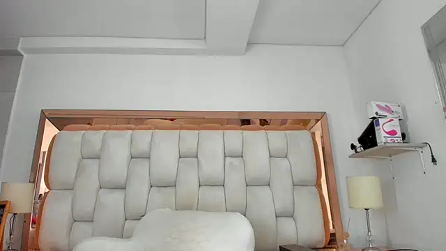 emilyparkerr01 online show from March 2025 11:14:01 PM