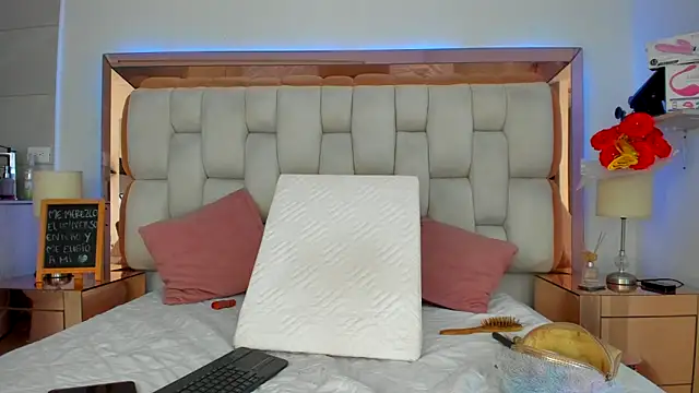 emilyparkerr01 online show from October 2025 10:08:02 PM