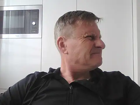 Snapshot of johnnym1 chatting on March 2025 12:40:02 PM johnnym1 online show from March 2025 12:40:02 PM