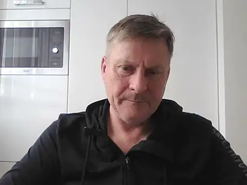 Snapshot of johnnym1 chatting on March 2025 11:53:02 AM johnnym1 online show from March 2025 11:53:02 AM