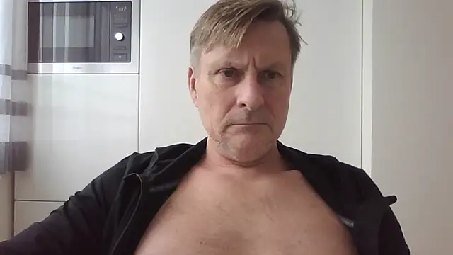 Snapshot of johnnym1 chatting on January 2026 01:16:02 PM johnnym1 online show from January 2026 01:16:02 PM