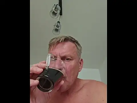 johnnym1 online show from July 2026 02:35:01 PM