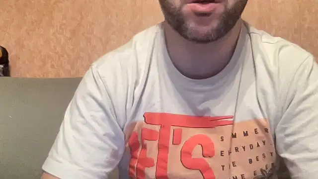 Snapshot of RedDante89 chatting on January 2025 04:44:01 PM RedDante89 online show from January 2025 04:44:01 PM