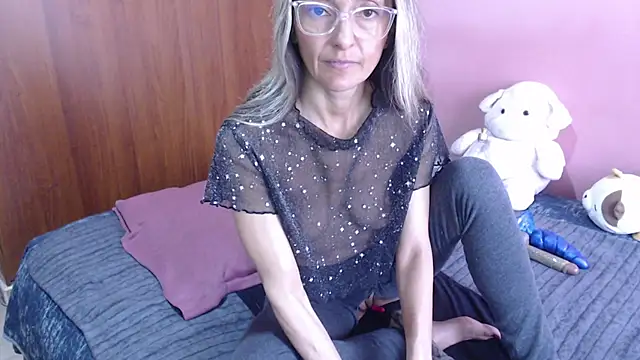 Susanlover online show from February 2026 02:32:02 PM