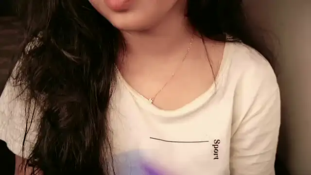 Snapshot of Spice-Summi chatting on October 2025 06:16:02 PM Spice-Summi online show from October 2025 06:16:02 PM