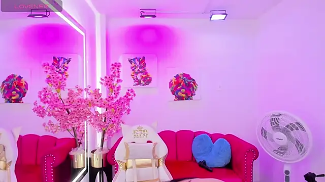 Snapshot of Miss_dolly_ chatting on February 2025 12:33:01 PM Miss dolly online show from February 2025 12:33:01 PM