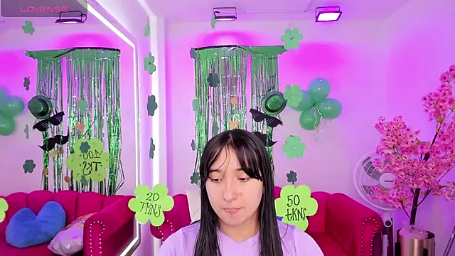 Snapshot of Miss_dolly_ chatting on March 2025 12:25:02 PM Miss dolly online show from March 2025 12:25:02 PM