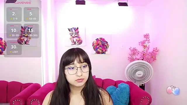 Snapshot of Miss_dolly_ chatting on September 2025 12:43:02 PM Miss dolly online show from September 2025 12:43:02 PM