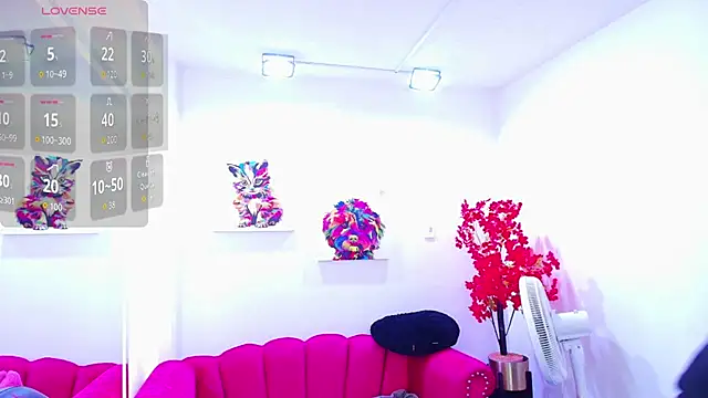 Miss dolly  online show from April 2026 12:32:02 PM