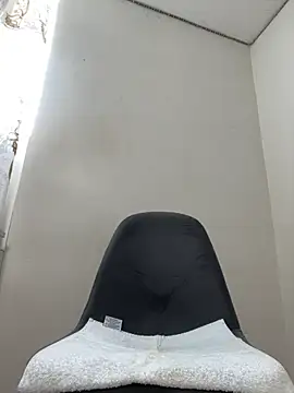 Snapshot of keirabbw chatting on November 2025 06:17:01 PM keirabbw online show from November 2025 06:17:01 PM