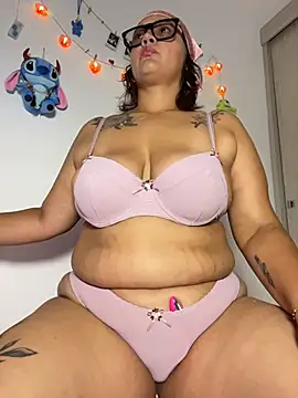 Snapshot of keirabbw chatting on January 2026 12:37:01 AM keirabbw online show from January 2026 12:37:01 AM