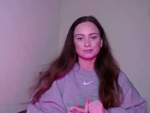 Snapshot of Sophie_Raegan chatting on December 2024 10:34:01 AM Sophie Raegan online show from December 2024 10:34:01 AM