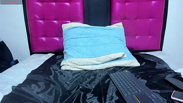 AlanaLars online show from November 2025 12:10:02 AM