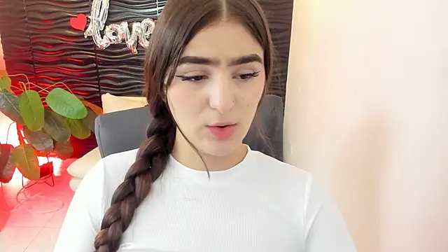 sofia 44 online show from September 2025 12:50:02 PM