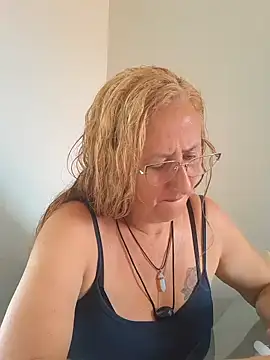 MILEIDE980 online show from November 2025 04:27:01 PM