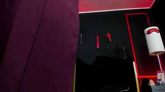 CharlotteScotte online show from November 2025 12:05:01 PM