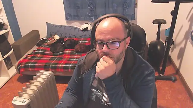 ravingr4d4 online show from March 2025 10:53:01 PM