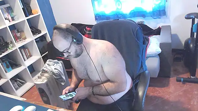 ravingr4d4 online show from March 2025 03:18:02 PM