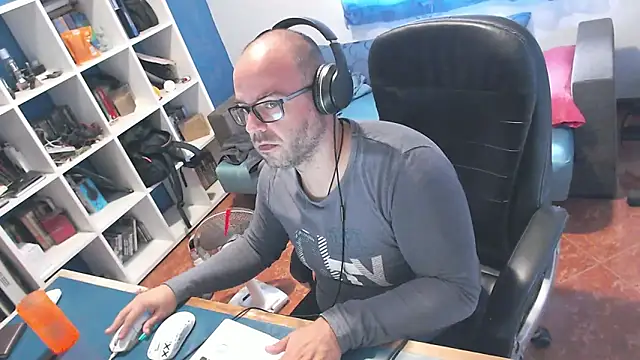 ravingr4d4 online show from September 2025 09:31:01 AM