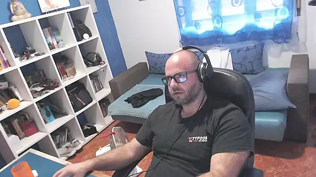 ravingr4d4 online show from October 2025 09:43:02 AM