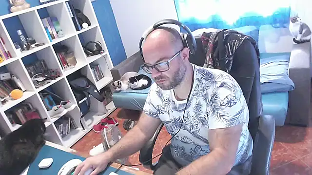 ravingr4d4 online show from October 2025 10:47:02 AM