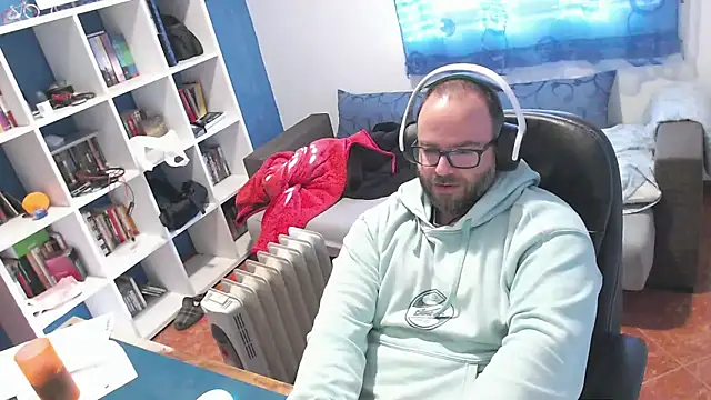 ravingr4d4 online show from November 2025 02:06:02 PM