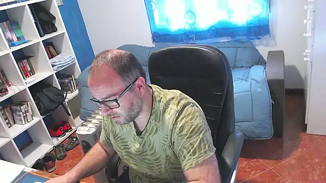 ravingr4d4 online show from April 2026 08:08:01 AM