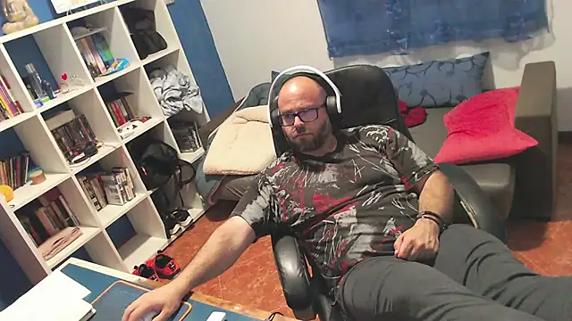 ravingr4d4 online show from April 2026 11:06:01 PM