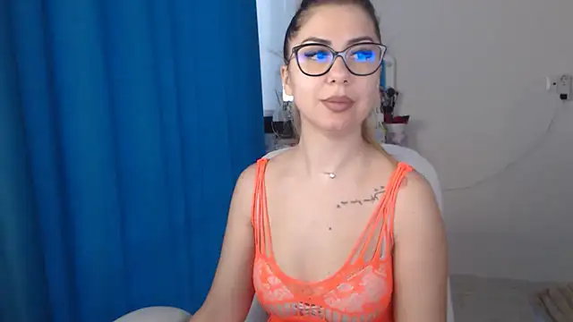 Snapshot of SugarErika chatting on March 2025 03:15:02 PM SugarErika online show from March 2025 03:15:02 PM