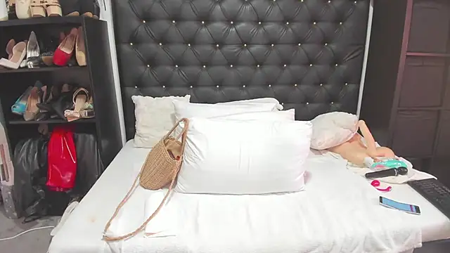 Snapshot of BbwSQUIRTERxx chatting on June 2026 03:22:02 AM BbwSQUIRTERxx online show from June 2026 03:22:02 AM