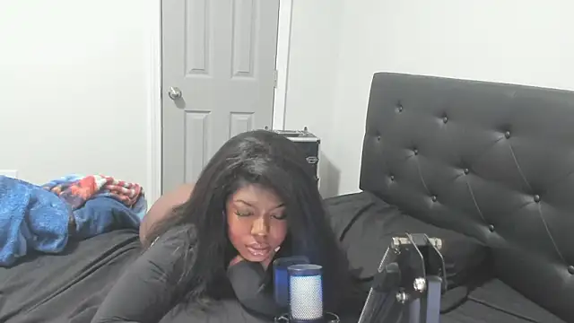 Snapshot of demi_xoxo chatting on February 2026 12:31:02 AM demi xoxo online show from February 2026 12:31:02 AM