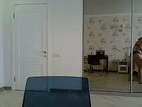 Snapshot of Alexandra-Rosee chatting on October 2025 06:12:01 AM Alexandra-Rosee online show from October 2025 06:12:01 AM