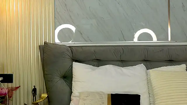 MiaCharm online show from March 2026 08:21:02 PM