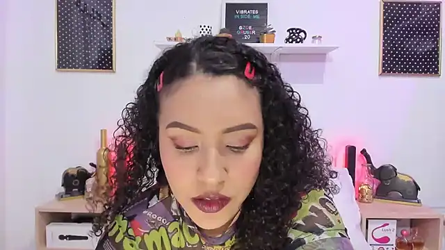 Zoe Gruber online show from October 2025 03:24:01 PM