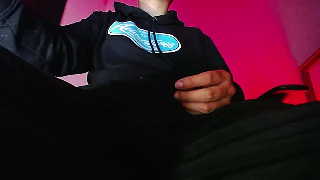 zacwatson  online show from November 2025 04:33:02 AM