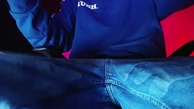 zacwatson  online show from November 2025 05:40:01 AM