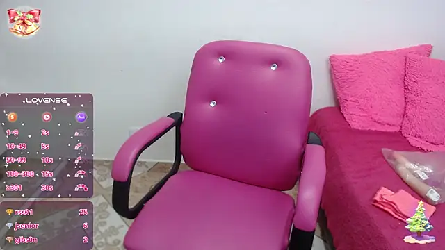 CristialJones  online show from December 2024 04:51:02 PM