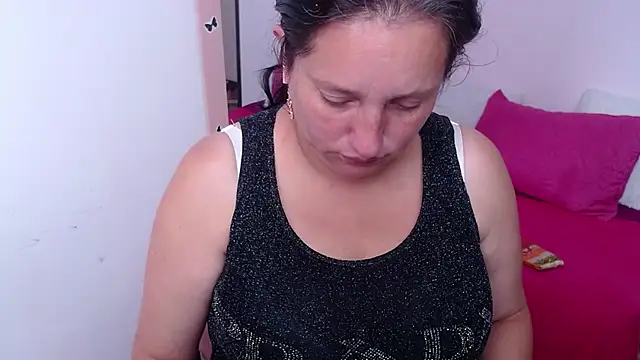 CristialJones  online show from January 2026 02:19:01 PM