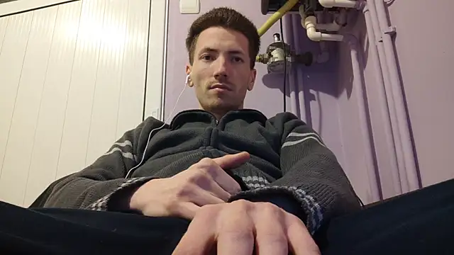 Snapshot of _Hocthus_ chatting on February 2025 05:35:01 PM Hocthus online show from February 2025 05:35:01 PM